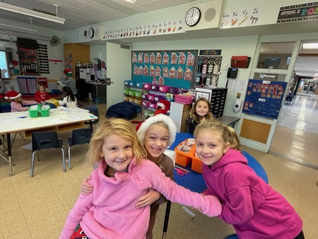Locust School GC (@locustgc) on Twitter photo Hats off to Locust Students showing their holiday enthusiasm. <a href="/GCUFSD/">Garden City SD</a> Hats off to Locust Students showing their holiday enthusiasm. <a href="/GCUFSD/">Garden City SD</a>