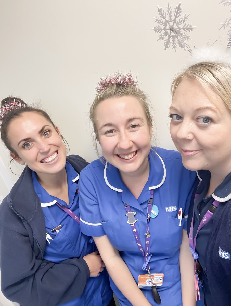 fcameron2003's tweet photo. Our favourite time of your to be a CCN, thank you @PaedsQah for sharing gifts so we can deliver them out this week! So many happy faces today 🎄🤍 #childrenscommunitynursing #christmas @Dolly_dolby @HannahB45736340 @hfludds8 @RachelM42240064 https://t.co/6UKZWlXRcg