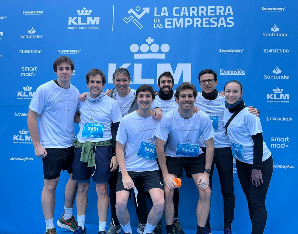 CBRE_es's tweet photo. 🏃♀️ 🏃 Ayer, más de 50 compañeros participaron en La Carrera de las Empresas @correrempresas celebrada en #Madrid, en las modalidades de 6,5 y 10 km.
¡Enhorabuena, campeones!
#TalentoCBRE #OneCBRE https://t.co/Ybp2Ev8ga9