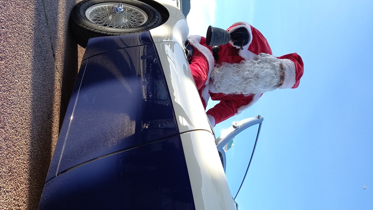 Arrivée du Père Noël aujourd'hui à 17h30 🎅
Par où va t'il apparaître ? 
RDV sur l'Esplanade Sainte Estelle pour le chercher tous ensemble 🤗

<a href="/Cavalaire_83240/">Ville de Cavalaire</a> <a href="/ilgsainttropez/">Saint-Tropez, Golfe de St-Tropez & Plus ...</a> <a href="/GolfeStTropez/">Golfe Saint-Tropez</a> @VisitVar <a href="/VisitCotedazur/">Côte d'Azur France</a> <a href="/TourismeFrance2/">Tourisme France</a> <a href="/ProCotedazur/">Côte d'Azur France Tourisme</a> <a href="/EVENTS_PACA/">EVENTS PACA - Région Sud ✨</a> #noel2022