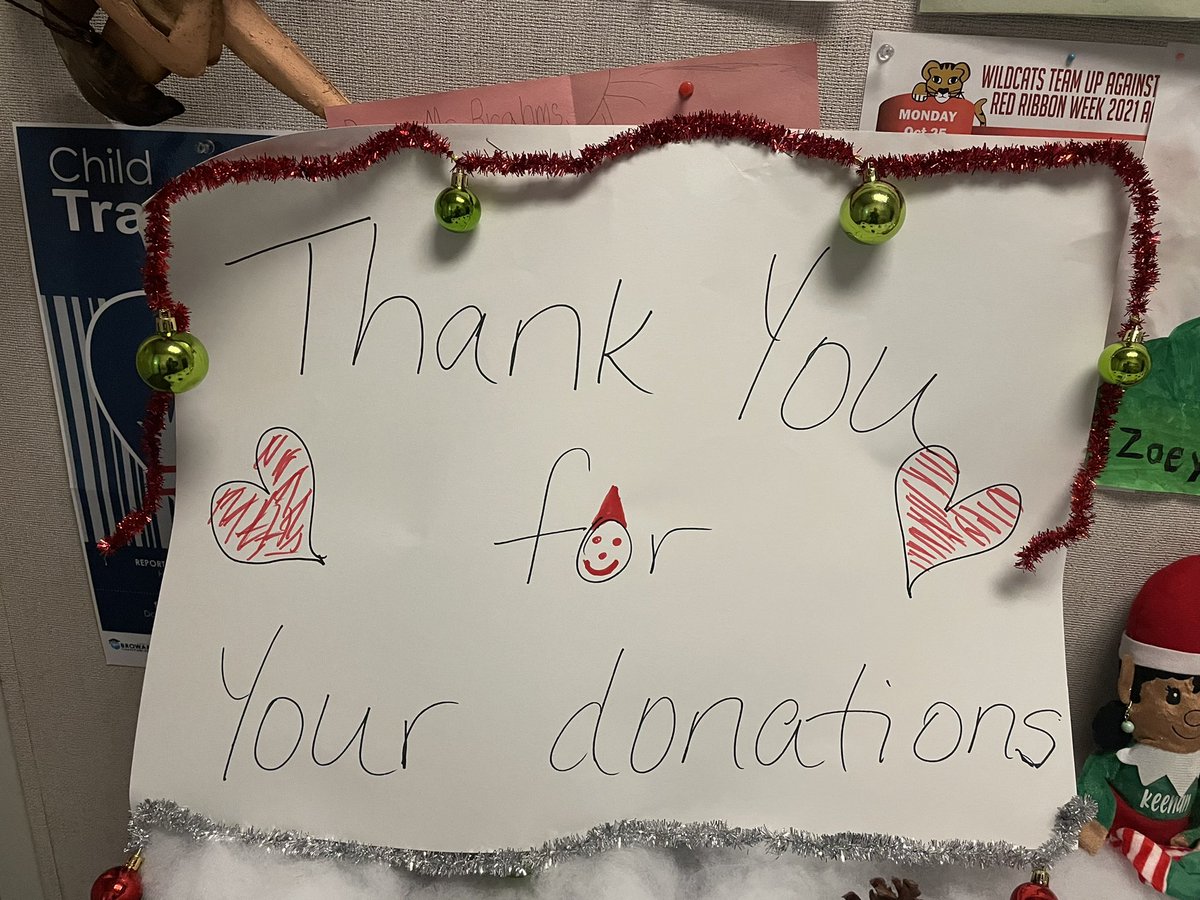 caringcouns_kbk's tweet photo. Counselor “Elfie” extends a huge Thank You to all of our parents and supporters who have been there for the first half of the school year. Thank you for your Giving Tree donations. I’m sure that you all made it to the nice list😉🌻 #bcpselemSave #newschester #SAVEPromiseClub https://t.co/nKgdEtuINU