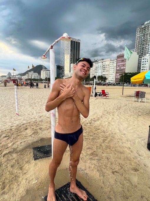 Watch Hanry's leaked NSFW photo on TwXstars