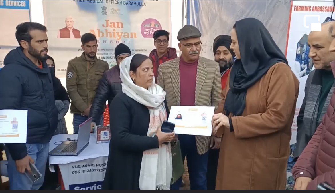 ABPMJAY_BLA's tweet photo. Some glimpses of Golden card distribution among beneficiaries by @DCBaramulla @DrSyedSehrish on inauguration of #GoodGovernanceWeek2022 
@OfficeOfLGJandK 
@iasbhupinder 
@tak_ataulmunim 
@SudanAyushi 
@AyushmanNHA 
@sha_jnk 
@DHSKashmir 
@cmobaramulla https://t.co/z7QGxcEjI6