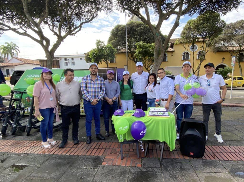 IngJuanOsma's tweet photo. Cierro hilo 🧵agradeciendo enormemente a @Metrolinea y @AlcaldiaBGA por la oportunidad brindada para aportar en estos #BGA400 un grano de arena a la ciudad, deseando que @ClobiBGA siga creciendo porque las oportunidades de hacerlo son infinitas. 

2022 fue #GobernarEsHacer (8/8) https://t.co/B0seGRhK9c