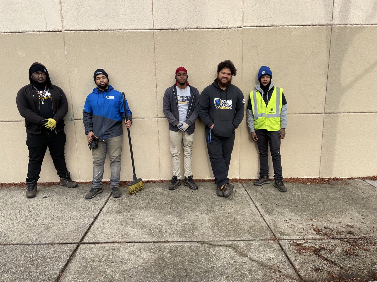 PAParkInstitute's tweet photo. To fix the water issue &amp; provide #greenspace in Fishtown, PA, Philadelphia Water Department was called to install #stormwater tree trenches. For the last 3 years, the @PowerCorpsPHL team has maintained this GSI site.

Check out more photos from their recent day on-site below! https://t.co/VpT8GgPIw2