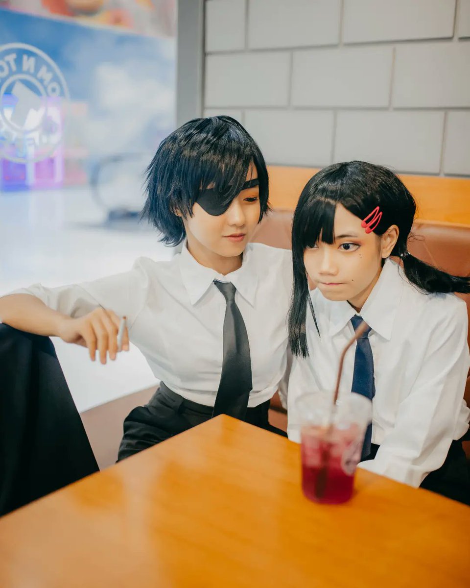 kawamori35's tweet photo. Himeno Senpai &amp; Kobeni Chan🖤🤍
Sup plz🫶

#chainsawmancosplay #himenocosplay #kobenihigashiyama #burmes #kawamori https://t.co/nFGRwC4QxC
