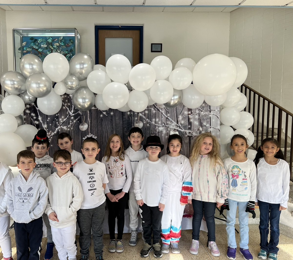AmyRose2020's tweet photo. Feeling a little frosty around here for White Out Day. ☃️ ❄️🤍 @ARPanthers https://t.co/h93JCAL5r3