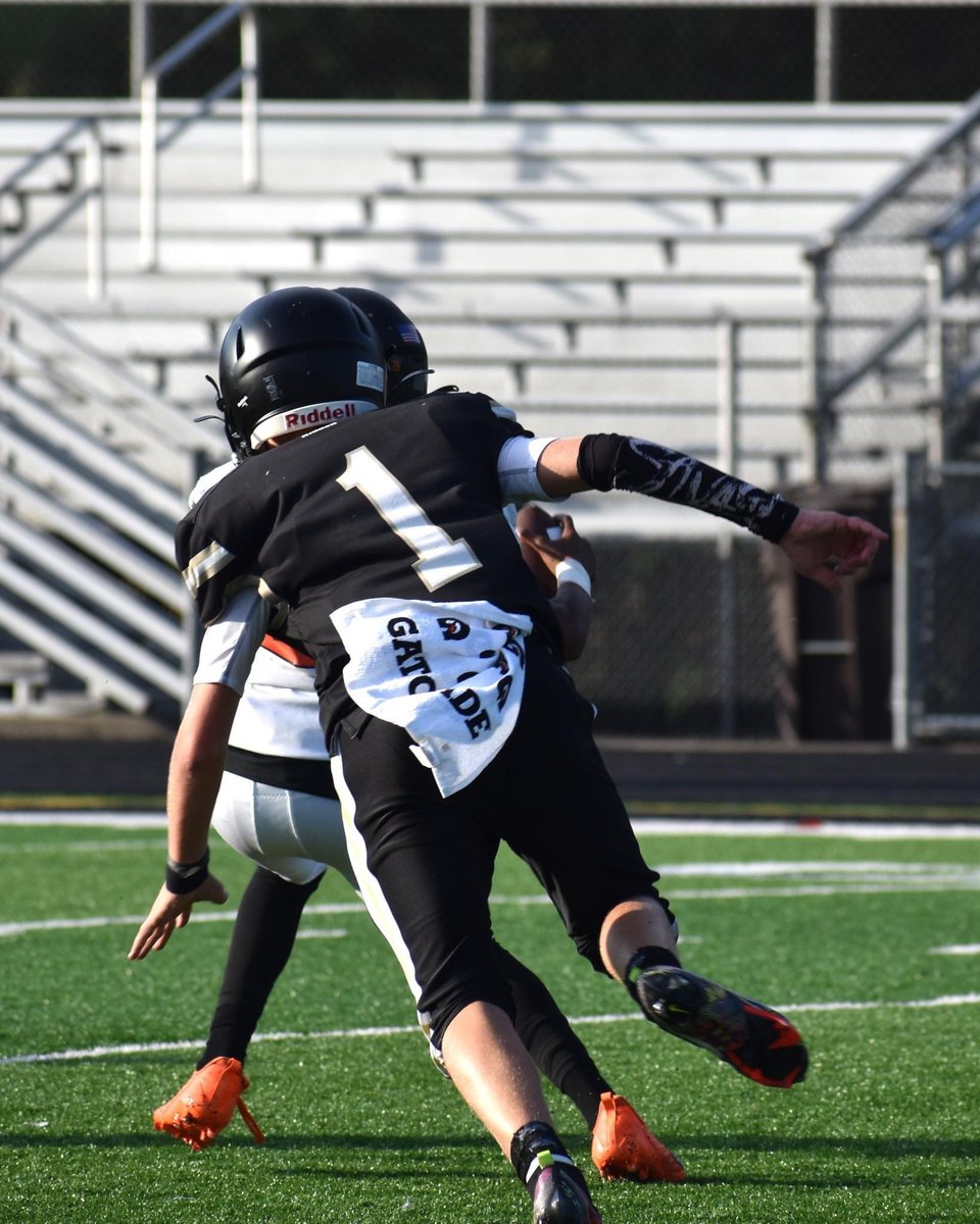 F0XRacer25's tweet photo. At 13 years old 5’9 140lbs 1st year at QB1 this boy has his eyes and heart set on @TerpsFootball @UofMaryland can’t wait to see what his freshman year holds! inspiration for QB @Lj_era8 @PatrickMahomes #football #athletes https://t.co/LSWsTzemrd