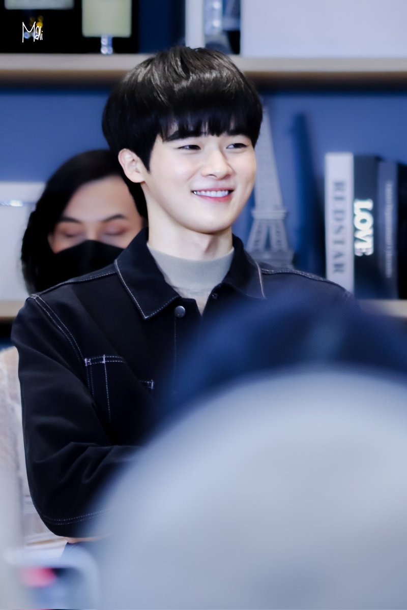 Mali_YRKM's tweet photo. หนักไหมคะ? แบกความน่ารักไว้คนเดียวเลย 😊

𓏔@bomm_u #bommu ˙ᵕ˙ https://t.co/WLP5kpGs0b