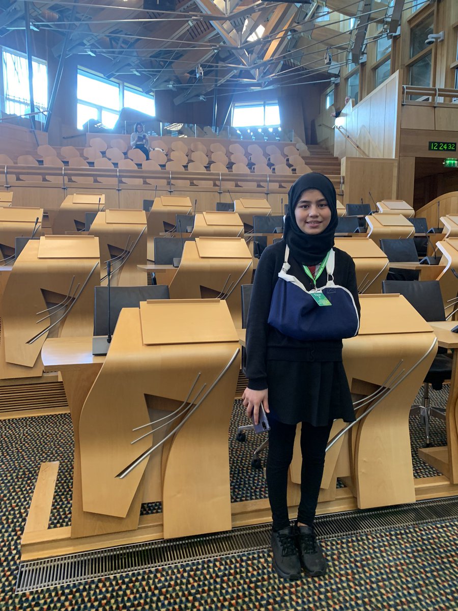 StarrsHistory's tweet photo. S3 modern studies has a great time today in Edinburgh! Thanks @ScotParl for our BSL tour! Maybe a future MSP here? @strochsec_dde @St_Rochs https://t.co/jiqMfodieu