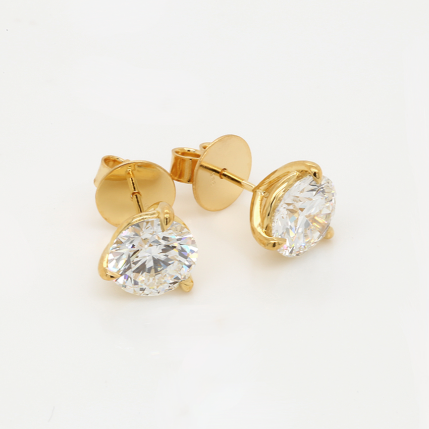 IsraelBien_'s tweet photo. Do you have your toasting earrings ready? https://t.co/Kb2P8tMFfr