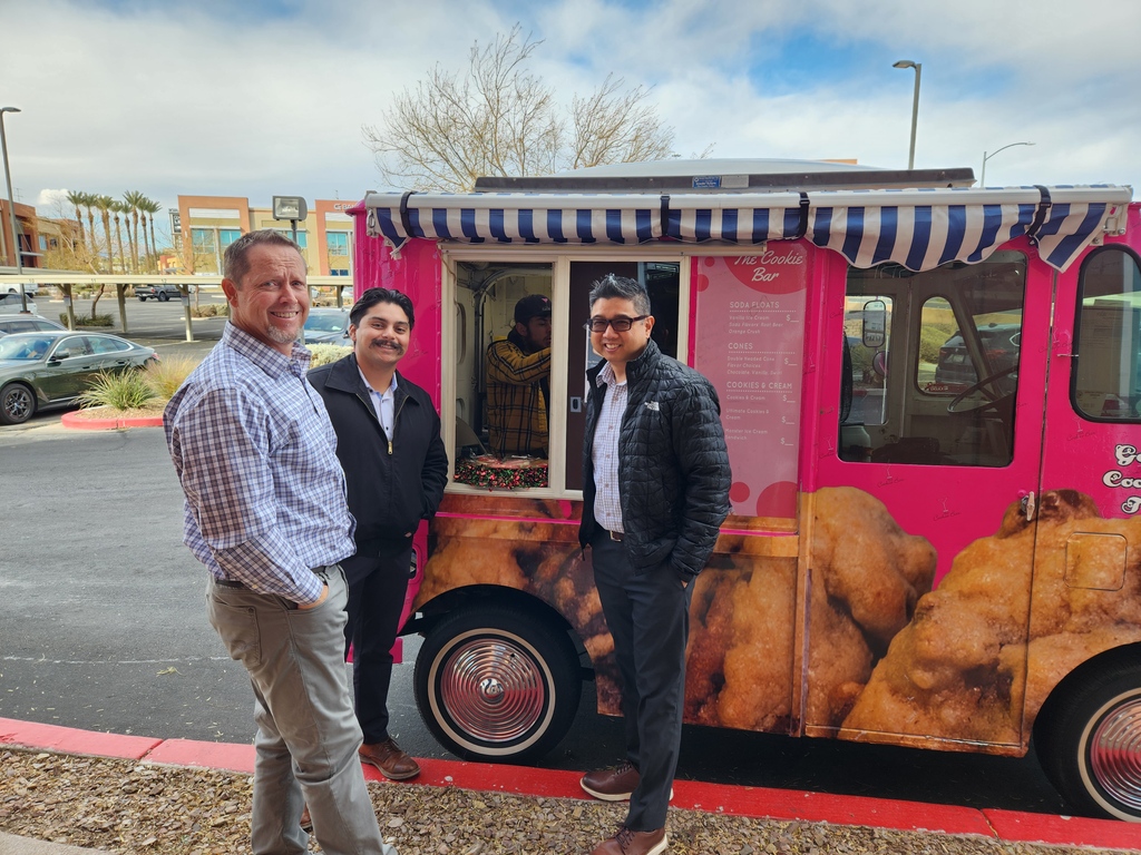 CommCapAdvisors's tweet photo. As 2022 comes to an end, all of us at CommCap wanted to express our appreciation to the incredible brokers who trust us with their clients throughout the year.
Our team hopes that you all enjoyed a treat from The Cookie Bar from us!
Happy holidays.
#cookiebar #CRE #CommCap https://t.co/UWs1ESHS3M