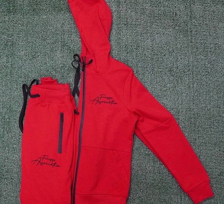 FinesseAssoc_'s tweet photo. Red Women Tech Suit 🔥🔥🔥 https://t.co/78C5hctFmi