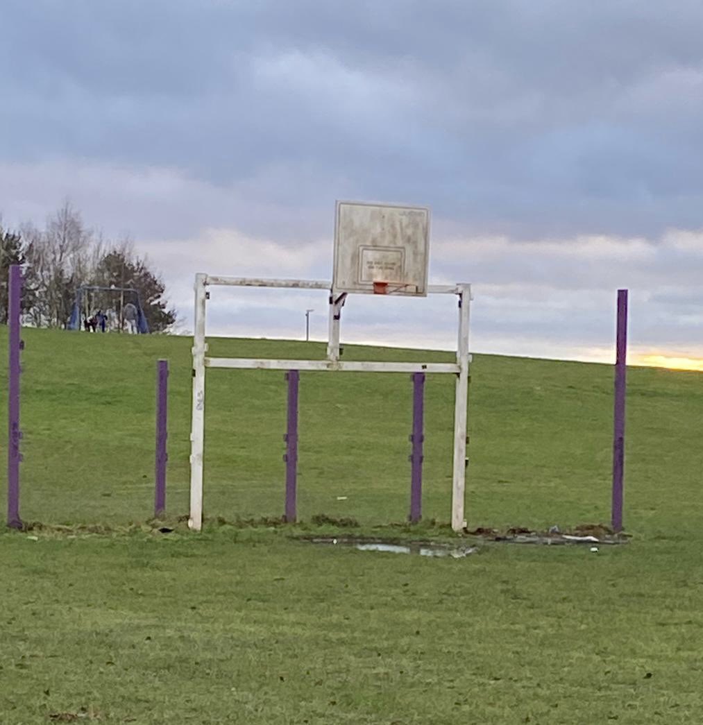 wildey84's tweet photo. Hi @TamesideCouncil the football nets on Arlies Lane Stalybridge, have been gradually taken down over the last week or so. Are Tameside renewing them or is this the work of vandals? My son regularly uses them and hoping it’s a temporary situation! https://t.co/MLOYOU85En