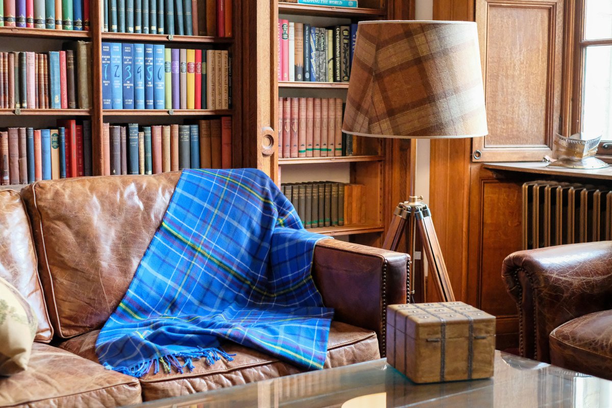 The new <a href="/SAMSoceannews/">Scottish Association for Marine Science</a> Ocean Explorer Tartan is here! This tartan collection was developed by SAMS in collaboration with Crùbag to celebrate the beauty of the seas and the important historical and ongoing discoveries made by marine scientists in Scotland.
crubag.co.uk/collections/sa…