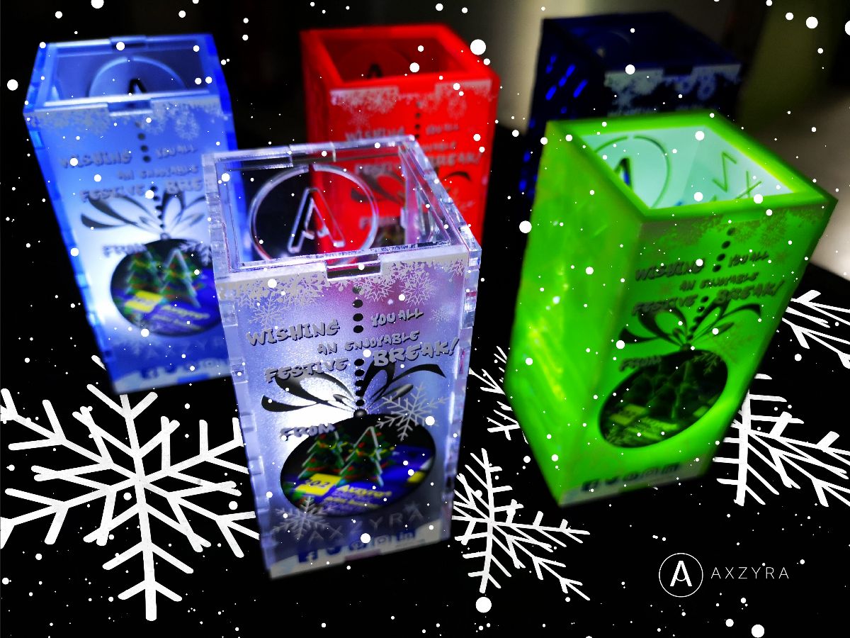 axzyra's tweet photo. Festive holidays - https://t.co/L6XuVkm42p https://t.co/cNj89CUzE6