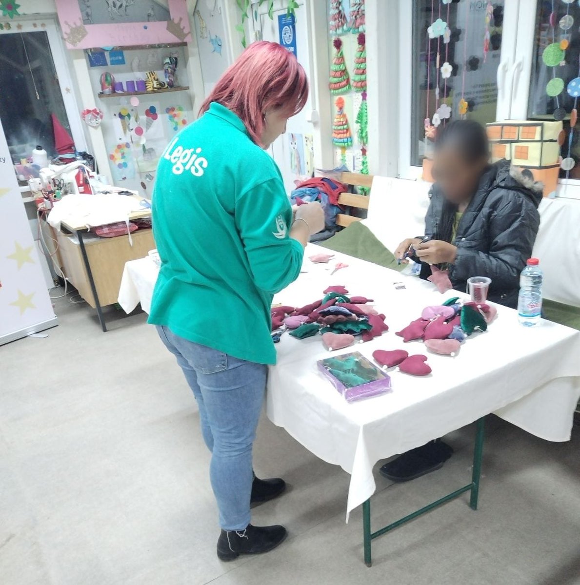 LegisSkopje's tweet photo. Our colleague Jasmina, together with the refugees from the transit center Vinojug in Gevgelija, are making handcrafts that will be sold at the humanitarian bazaar in Gevgelija before the New Year holidays. https://t.co/8JY8TFOSrP