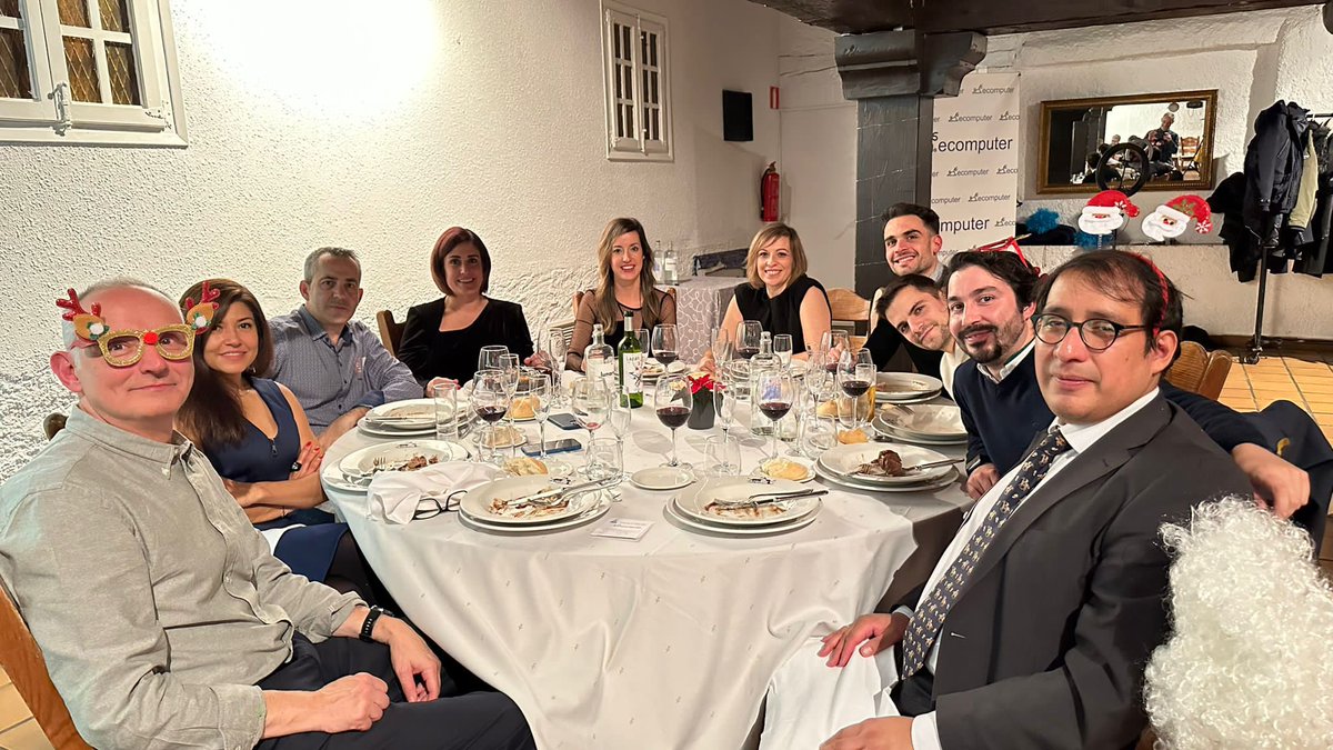 Ecomputer_'s tweet photo. ¡¡Por fin podemos disfrutar de las cenas navideñas computeras!! Volvimos fuertes tras la pandemia y al fin pudimos juntarnos todos. Fue increíble gracias por formar parte de esta familia.
#cenadenavidad #ecomputer #eventos #computeros #navidad2022 #tiendasecomputer https://t.co/gzSNr5YiqP