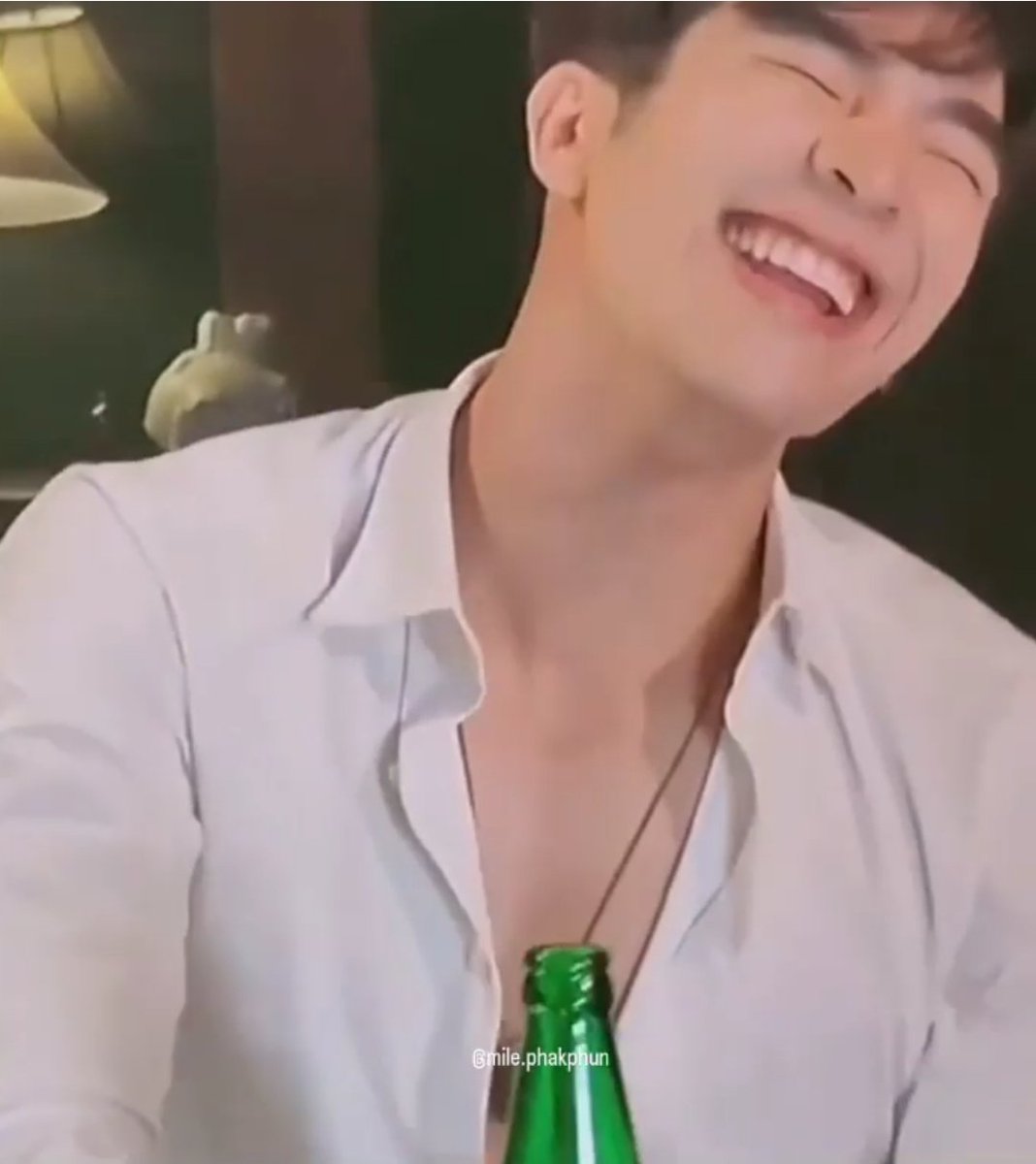 Na_someday_'s tweet image. 🌙 GN my sMile🌙

บินไปดวงจันทร์ให้ฉันเล่นท่ามกลางดวงดาว
반짝반짝 빛나는 나의 sMile💚
오늘도 행복한 하루였기를..그리고 내일은 오늘보다 더 행복하기를☺️ 잘자요♡

@milephakphum 
#MilePhakphum 
#GreenyRose