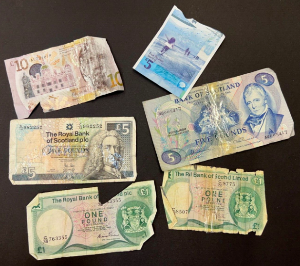 CromwellCoins's tweet image. Sneak peek at what we have going live on our auction this week DAMAGED Scottish banknotes.
#scottishbanknotes #damagedscottishbanknotes #travel #scotland #worldpapermoney #money #damagedbanknotes #currency #banknotes