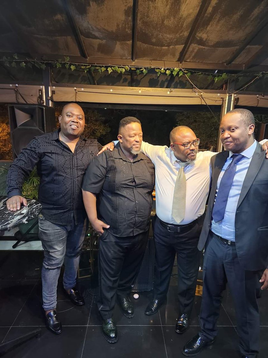 MotiveKG19's tweet photo. Newly elected top 7 ,missing in the picture is @Thabisoo @iamfreetsm and @Fifi_CM This has been a demanding year ,Let's do this again in 2023 . It's all about renewal #PowerDriver the branches have spoken @Powerfm987 https://t.co/bDGXQ2XeLb
