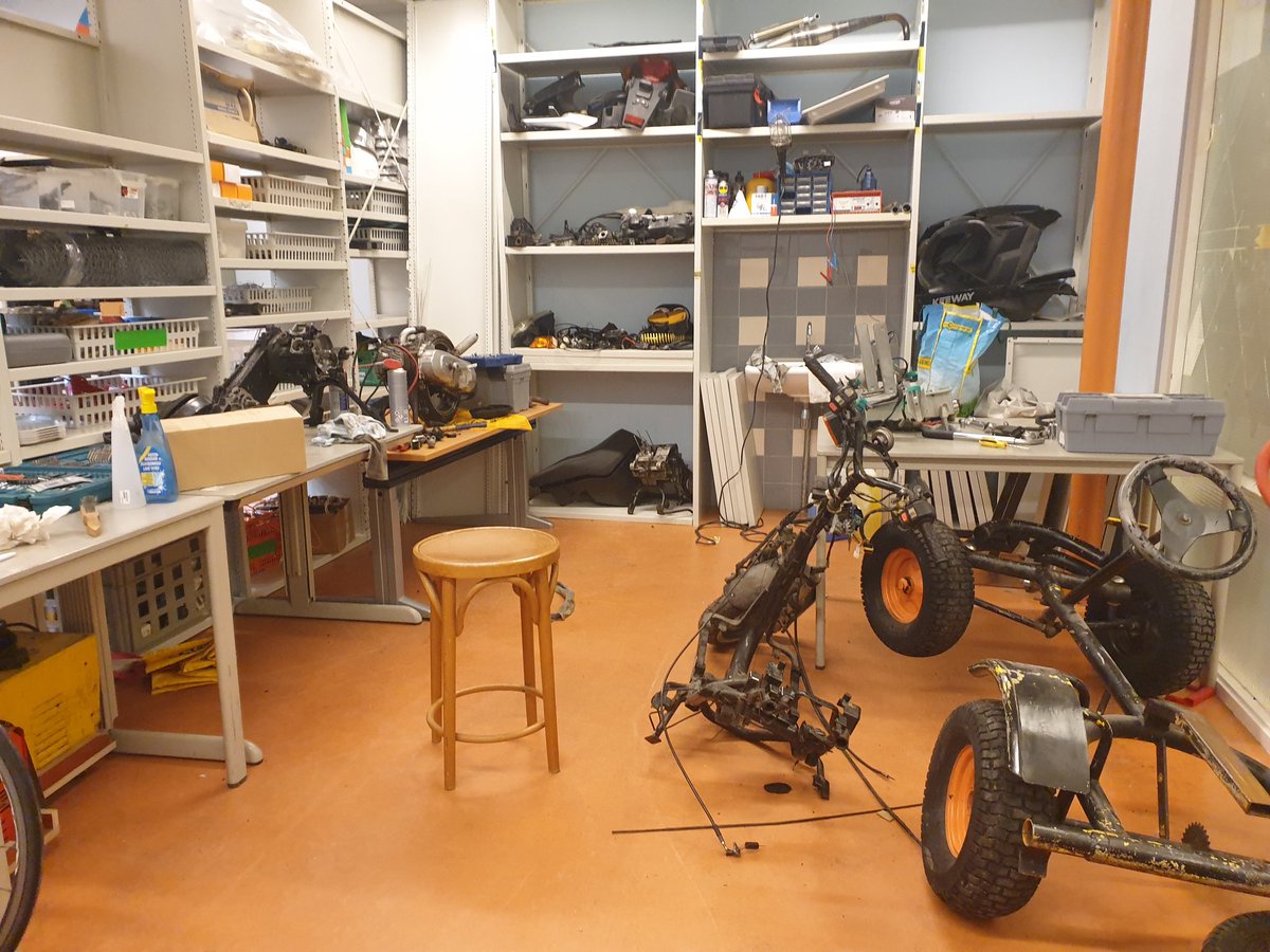 We zijn vrij druk bezig in Capelle. Maar dat mag ook wel. Want we bouwen gewoon aan de coolste plek voor jongeren.

Kom je kijken? Even aanmelden via: Capelle@walhallab.nl