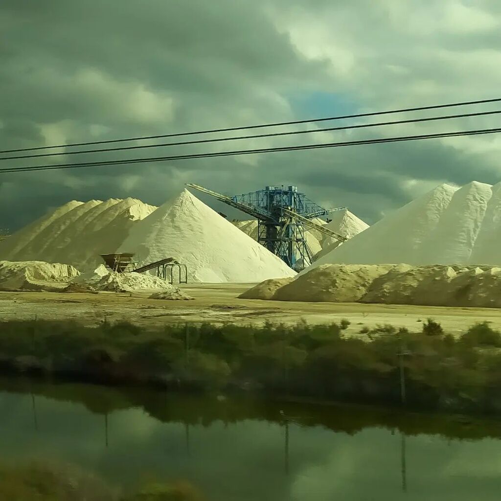 Mark_A_Nolan's tweet photo. There's plenty of salt left, if you need any.
#salt #sal #salinas #santapola #saltlakes #lake #lakes #laguna #lagunas #rocksalt #spain #costablanca #coast #monday #manufacturing #factory #mondayafternoon #holiday #busview #bus #travel #passenger https://t.co/NkbF9xhKTM https://t.co/0pIsl2fiZ5