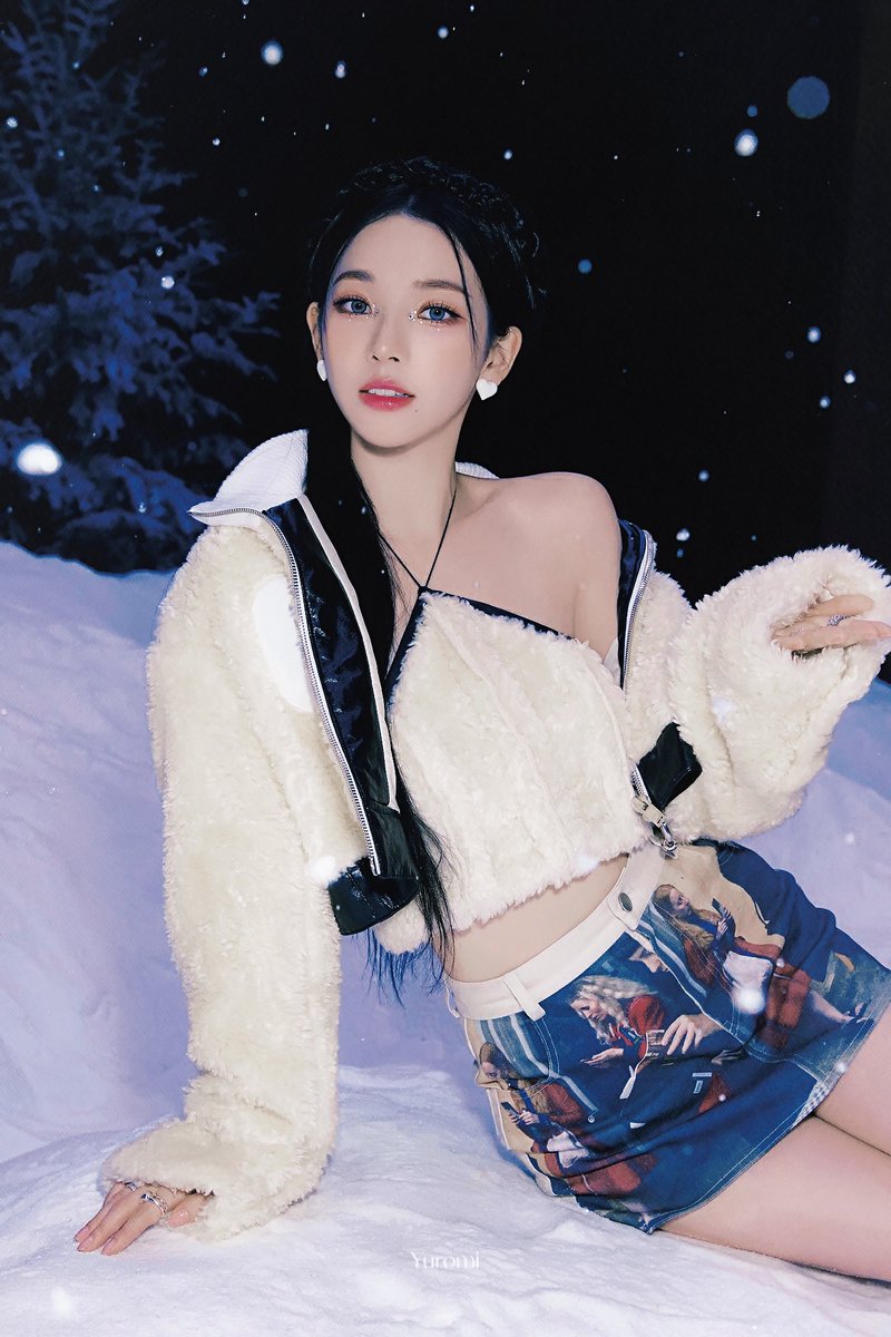 Yuromi411's tweet photo. #카리나 #KARINA https://t.co/fjoba9sEKC