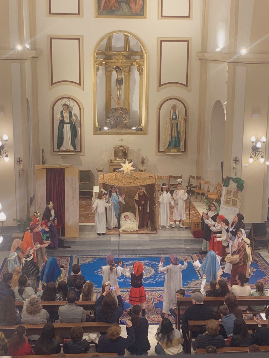 PPtorreaguera's tweet photo. 🎭 ¡Nos encantó el Belén Viviente y la obra se teatro navideña que representaron los niños de catequesis de Primera Comunión y los jóvenes de catequesis de Confirmación de nuestra parroquia! https://t.co/mRigJ90Pru