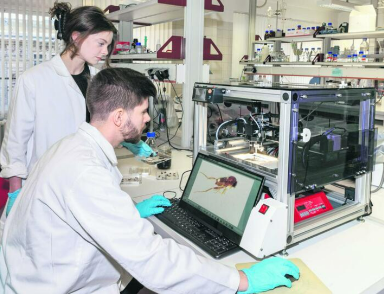 RudolfMeier15's tweet photo. Biodiversity Discovery Robot: Our DiversityScanner as featured in "Der Tagesspiegel". This discovery robot finds, images, and transfers small insects for species discovery. The images are used to train convolutional neural networks.
https://t.co/mF16nLKyM3
https://t.co/CYkG2YoEF6 https://t.co/zw72DHCBuA