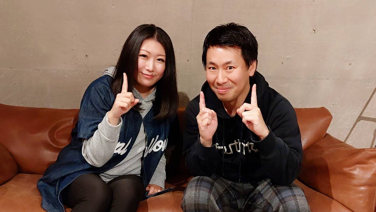 swa1net's tweet photo. 今夜もたくさんのコメント、ご視聴ありがとうございました。
番組中でもお伝えしましたが、本日の放送をもって、「笑福亭べ瓶＆山本祐香のスワいち!」は終了となります。
今まで、本当にありがとうございました。また、逢いましょう。
#swallows #スワいち https://t.co/Nojm0kM6Sl