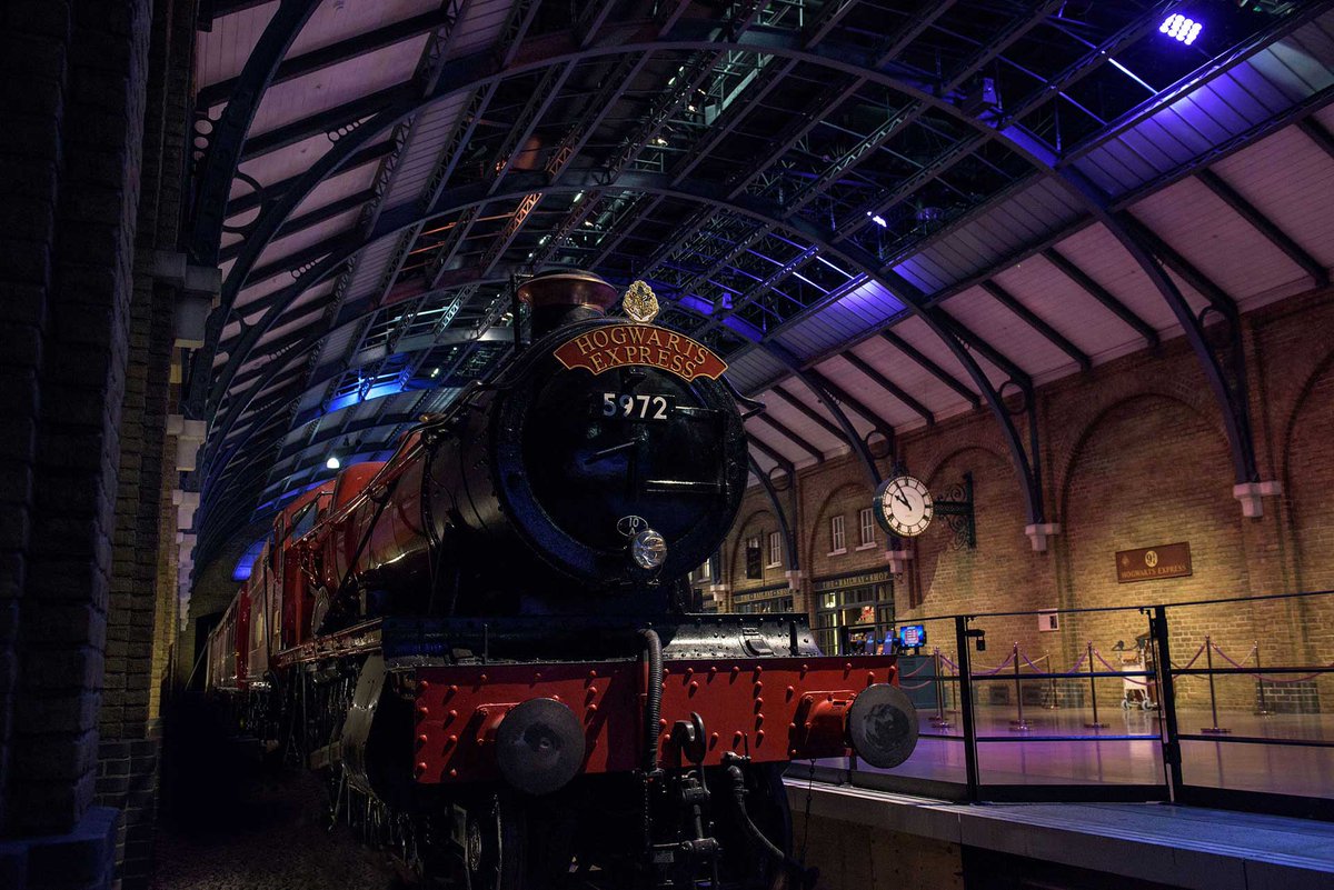 viewsfrance's tweet photo. L’exposition officielle Harry Potter ouvrira ses portes à Paris au printemps 2023 🪄 https://t.co/qqf23VYI1e