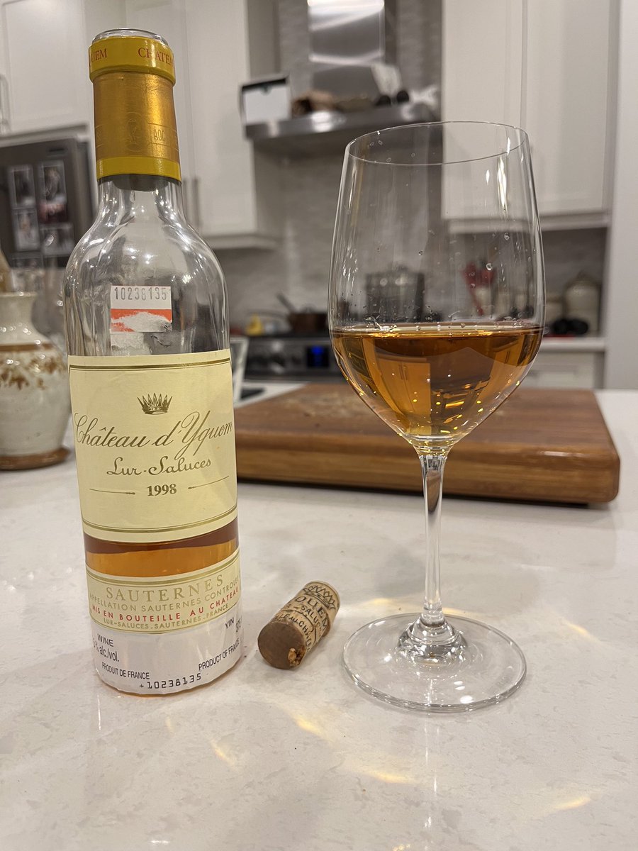 Need more be said? Yquem 1998 #sauternes Finally coming into its own. Felt like the best marmelade had been turned into #wine