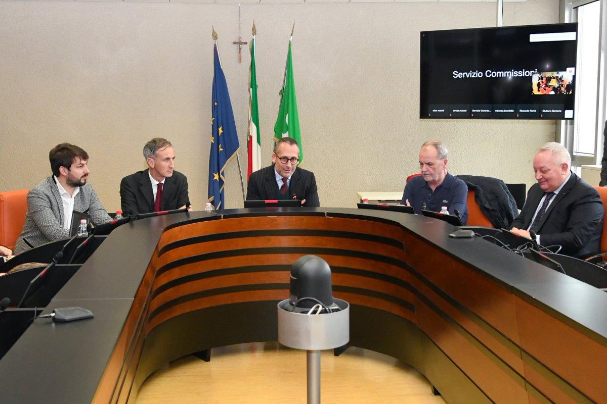 ConsLomb's tweet photo. Oggi audizione Ministro Affari Regionali #RobertoCalderoli in Commissione Speciale Autonomia @ConsLomb: entro un anno le prime intese sull’#autonomiadifferenziata
Leggi su https://t.co/7BxwNSPXFf
@RegLombardia @FermiAlessandro @piazza2013 @AleCorbetta89 @SBGalli @f_brianza https://t.co/vOM1dMwGl1