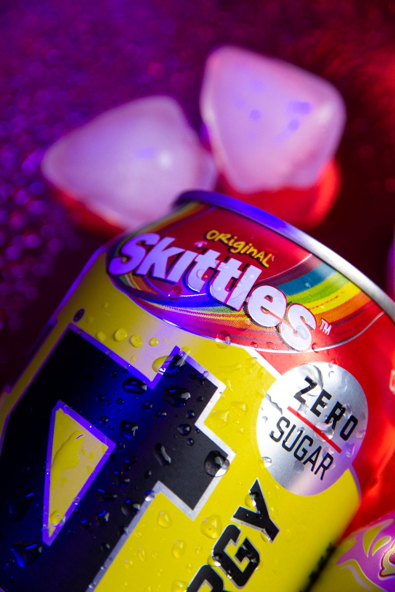 JaponShop's tweet photo. 🤩 ¡No te pierdas la revolución de las bebidas energéticas! 🔋
😋 Te encantarán las nuevas C4 Energy con increíbles sabores: a caramelos blandos Starbust de cerezao fresa y a chuches Skittles!.
#bebidaenergetica #c4energy #preentreno #chuches #sugus #skittles #starbust #monster https://t.co/7Bpbvl3hpD