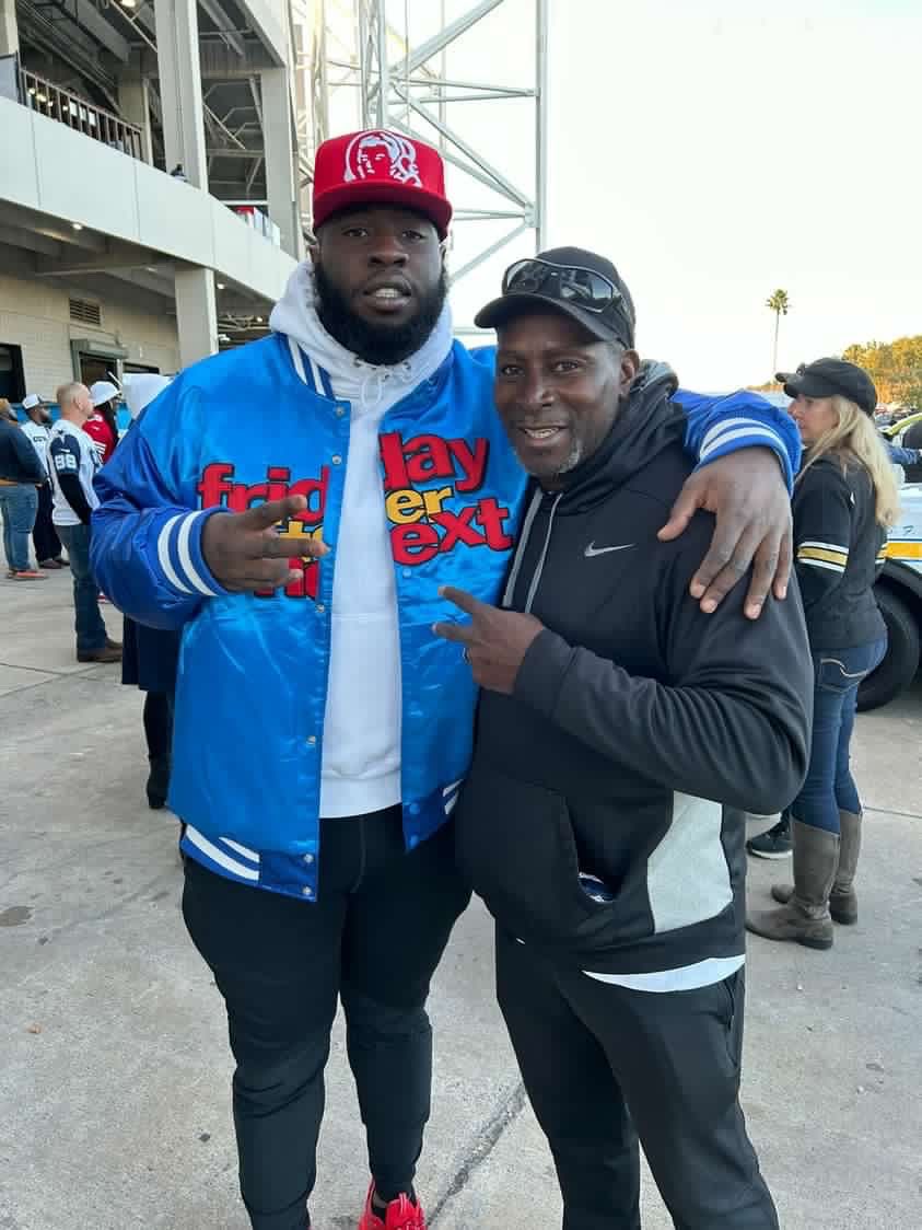 reignnyka's tweet photo. Yesterday at the #Cowboys game I ran into some Great Men, #CanadaPrep Great #NevilleGallimore #HSCoachHaroldNash and #HokieNation #ErnestWilford Proud Coach…. https://t.co/NNp39Z2mHl