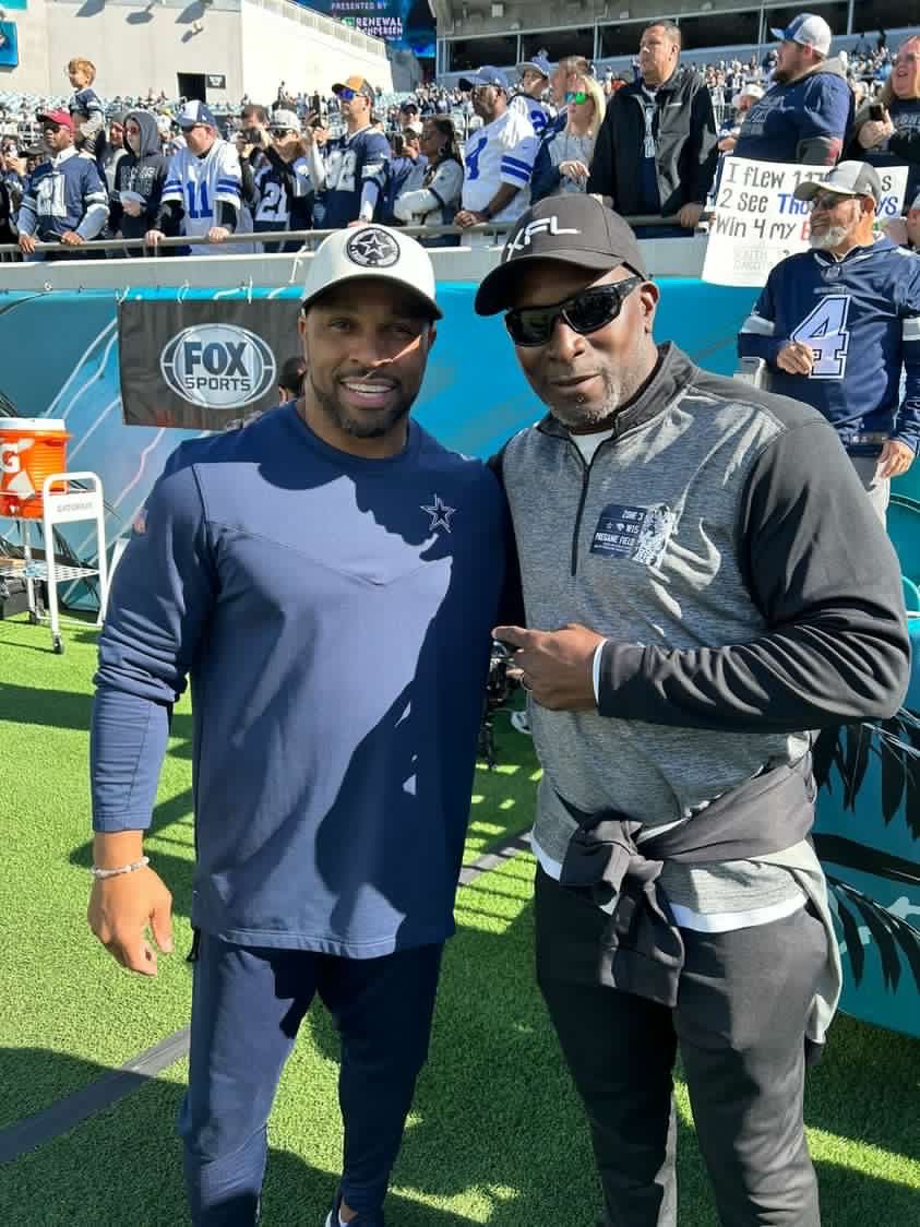 reignnyka's tweet photo. Yesterday at the #Cowboys game I ran into some Great Men, #CanadaPrep Great #NevilleGallimore #HSCoachHaroldNash and #HokieNation #ErnestWilford Proud Coach…. https://t.co/NNp39Z2mHl