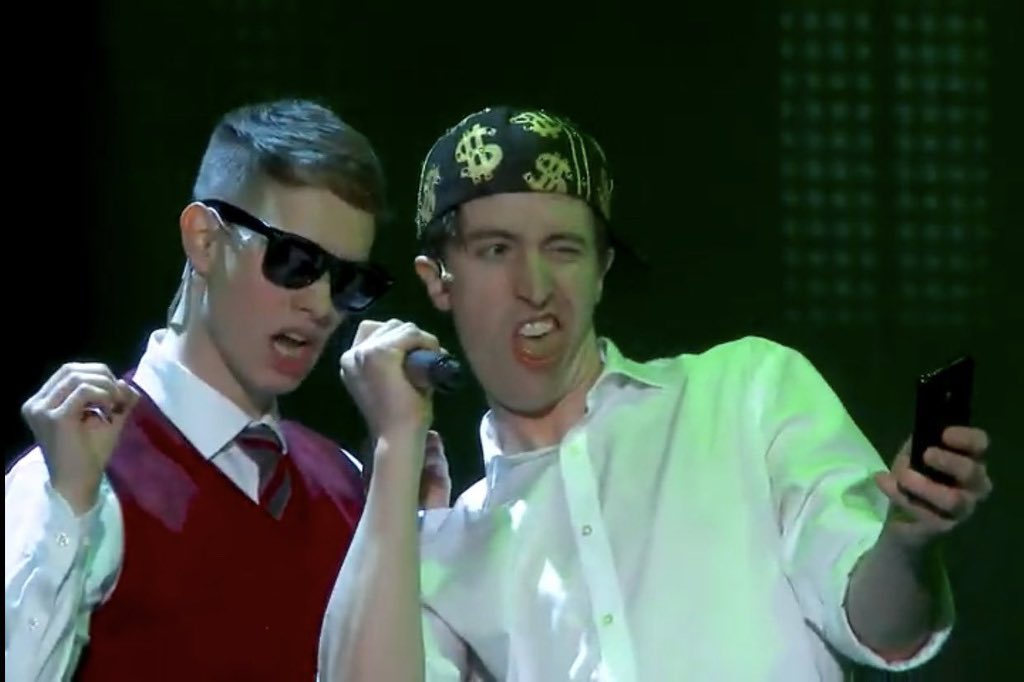 CycloneDelivery's tweet image. to : @spaceaccent 
from : @bagsy_her_room
      - “&amp;lt;33333” ☆