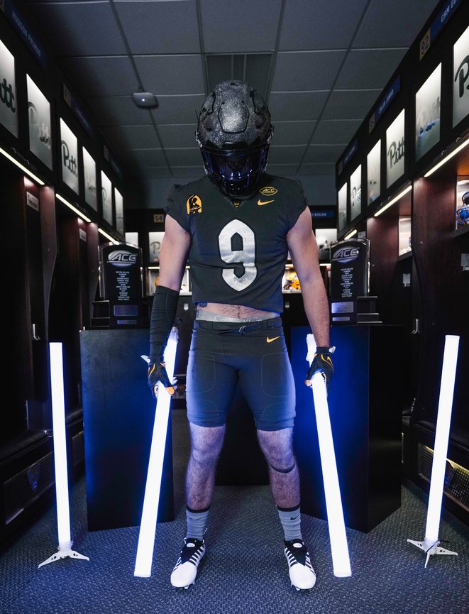MaverickGracio's tweet photo. Straight business. AGTG🙏 💛💙#H2P #Committed @Pitt_FB @CoachDuzzPittFB @CoachPartridge @CNHS_Athletics @JackDan55847282 https://t.co/jw5osvRyX7