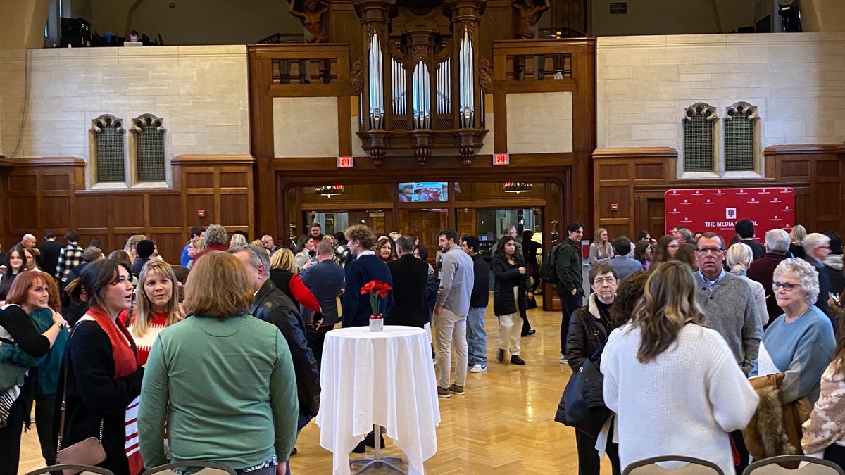 IUMediaSchool's tweet photo. Thank you to everyone who celebrated the class of 2022 during The Media School's winter commencement ceremony! Congratulations to our graduates π
#IUBGrad22
#IUMediaSchool https://t.co/xM5wvozxaX