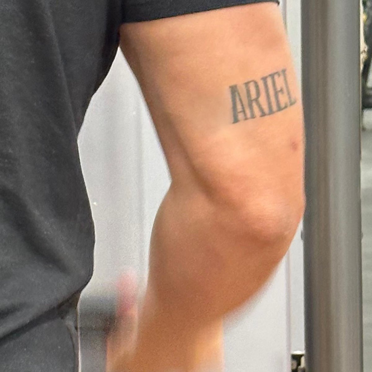 arielmelos's tweet photo. Ai num sei oque , num sei o que lá.. TE AMO, Ariel…
Ama o carai, nunca tatuou meu nome … #amorfalso https://t.co/k2wSk5e6lT