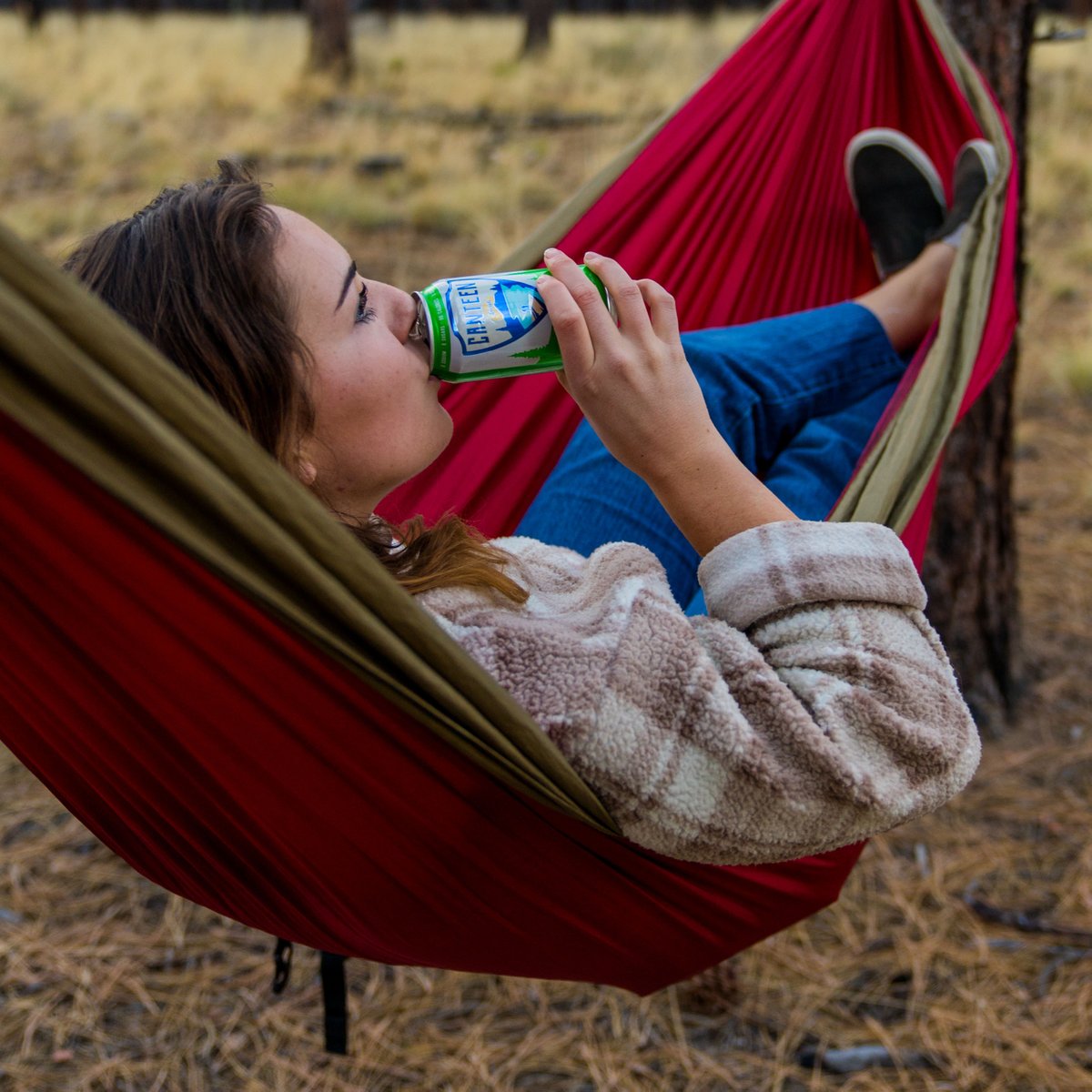 CanteenSpirits's tweet photo. As long as thereโs CANTEEN, we can get comfortable anywhere.
๐ธ : @whentonext
#GrabAdventure #GrabFlavor #CANTEENSpirits #ReadyToDrink https://t.co/BpqvzJqYY3
