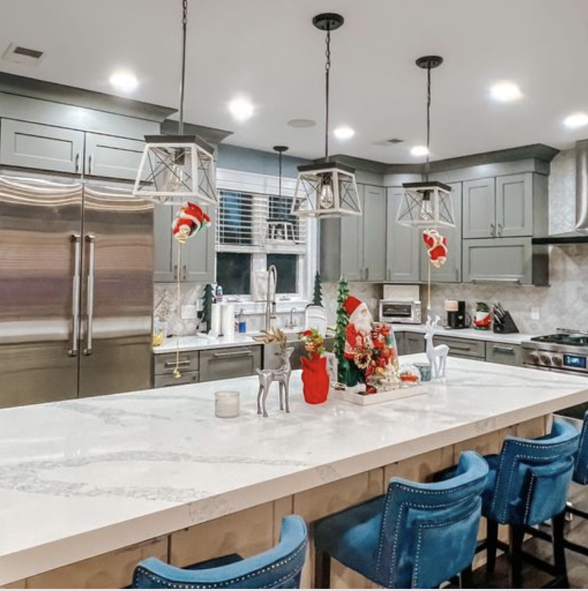 BGS1931's tweet photo. You know us — making Christmas fashionable 😌 🎄✨ Another fabulous job completed by @mchomeimprovements
#bgsstrong #bgsbuilt #njbuilders #LetThereBeLight #BuildingNJ #NewJersey #HomeDesign #InteriorDesign #TheView #BGSBuilt #BuildersGeneral #BGSstrong https://t.co/ZkSav1RN1a