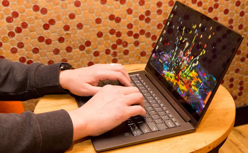 No #Internet? No matter where you are in the world, it's possible to get a reliable internet connection. Here's How to Get Wi-Fi Anywhere for Free: ow.ly/XZNT50M7eCc

#nowifi #wifi #wirelessnetwork #hellonerds