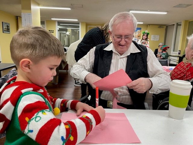 bethanycare's tweet photo. Children from Summit Start - Riverview day care spent the morning carolling and crafting with tenants from Wilkinson House at Bethany Riverview Village.
#BethanyCareSociety #SummitKids #SummitStart #RiverviewStart #IntergenerationalProgramming #CreatingCaringCommunities https://t.co/Wct0WaIBME