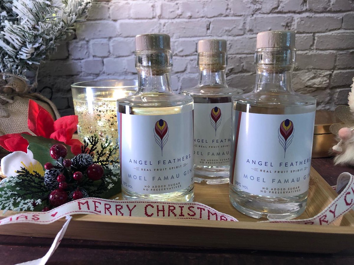 If you’ve bagged yourself a bottle of #MoelFamau #Gin 
The best way to serve it … it’s up to you
A sipping gin, or in a longer drink with tonic or lemonade
Garnish - optional, by no means a requirement 
JUST ENJOY!