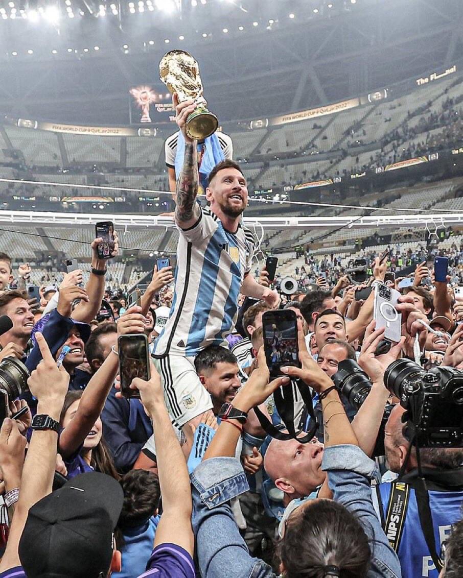Vengo a mostrarles donde está Messi, tanto que se la pasaron preguntando donde está, pues acá está, donde no llego tu selección … 🔟❤️🏆