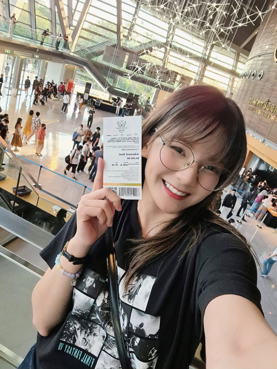 Nacchiiato's tweet photo. #Distantworlds #distantworldsth

หายตัวไปชมคอนออเคสตร้าไฟนอลมาค่า~♡ แน่นอนว่าก็ต้องใส่เสื้อภาคที่เราเป็นแฟนเกิร์ลไปด้วย👍🏻✨️

รีวิวเต็มๆ: https://t.co/awUCW81au6

น้ำตาไหลเมคอัพหายหมดแต่ไม่เป็นไร คุ้มมั่ก 🥹🫶🏻💗

//ขอบคุณตั๋วจากคนใจดีด้วยนะคะ
#nacchiiakirakurø #akirakuro https://t.co/aFYNfg3zYz
