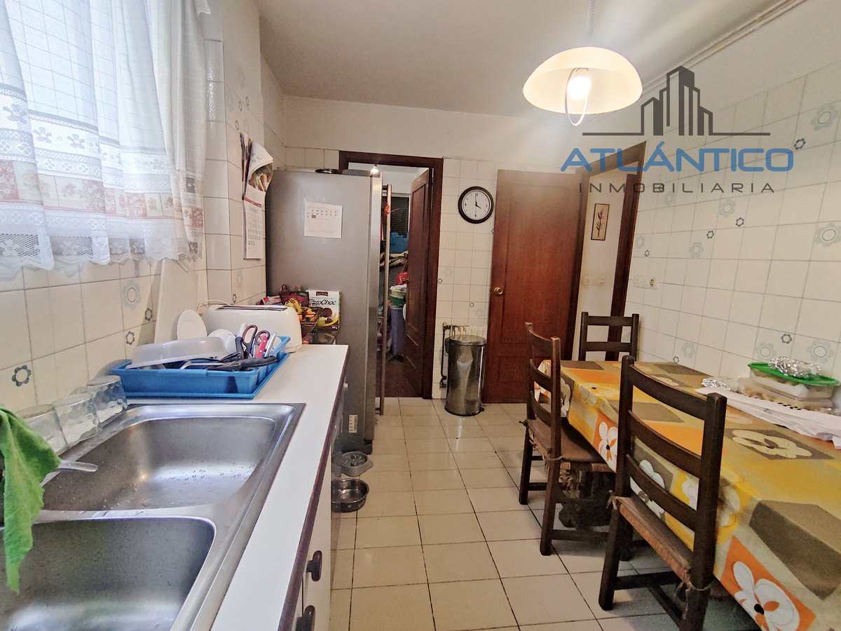 #PisoEnVenta en #Coruña en la calle Cordonería: 118 m² construidos, 4 dormitorios, 2 baños,trastero, 3º planta exterior.atlanticoinmobiliaria.com/ad/99753056