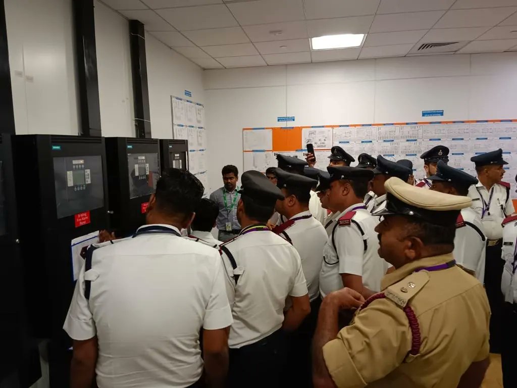 Trainee officers of 75th DO course visited Intel, Bangalore as part of their industrial visit programme. 

#nfsc #nfscnagpur #industrialvisit #intel #intelbangalore #bangalore #industrialattachment #nationalfireservicecollege